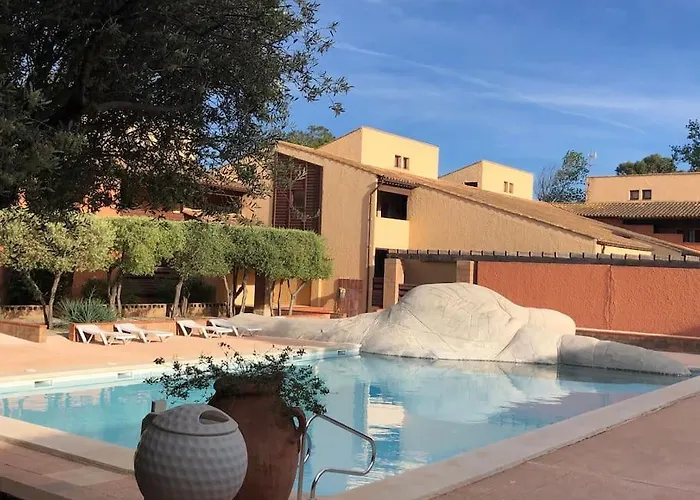 아파트 Saint-cyprien Avec Piscine 생시프리앙